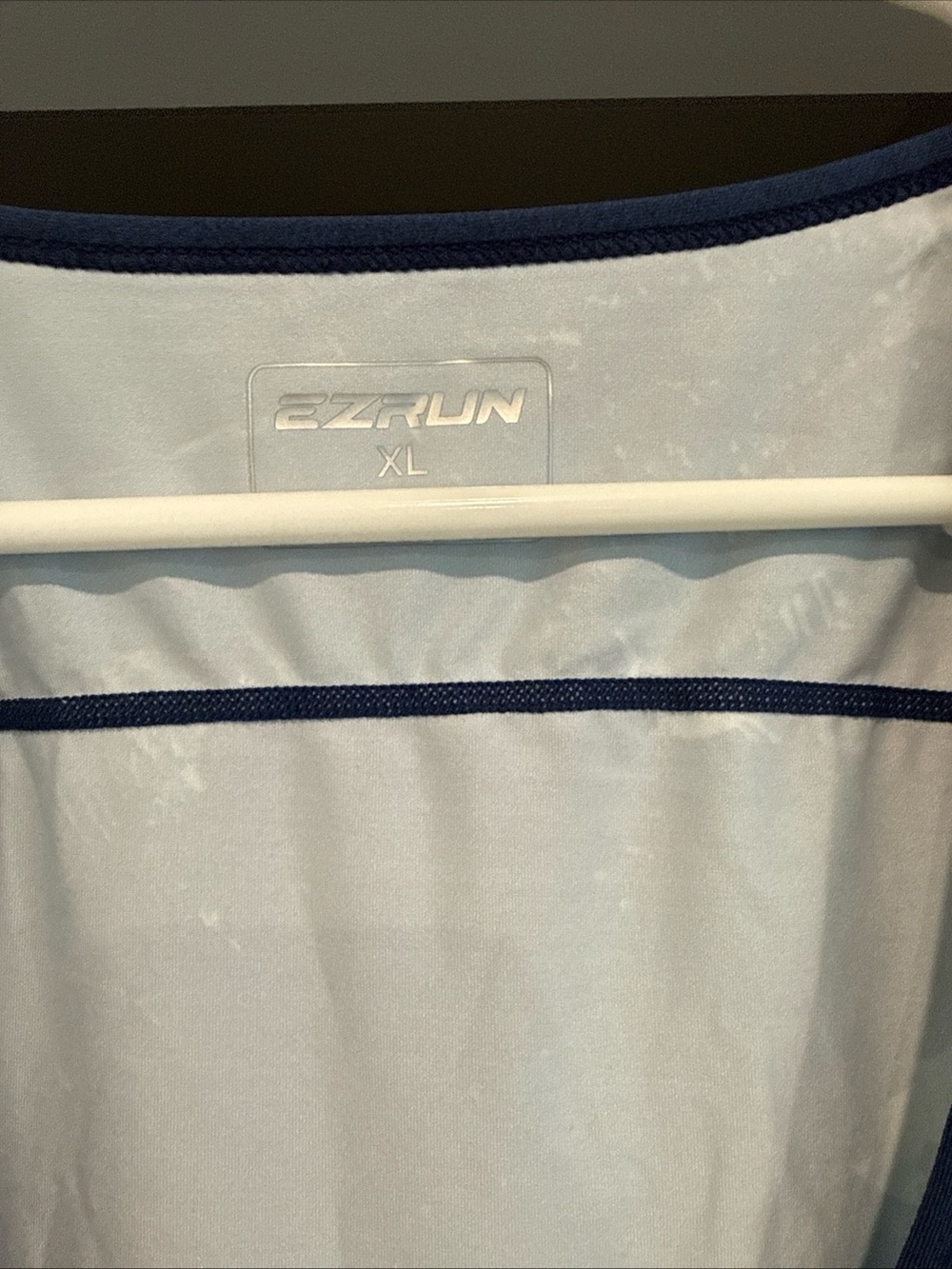 EZRUN Men's Tank Tops Quick Dry Workout Swim Beach XL - Picture 3 of 4